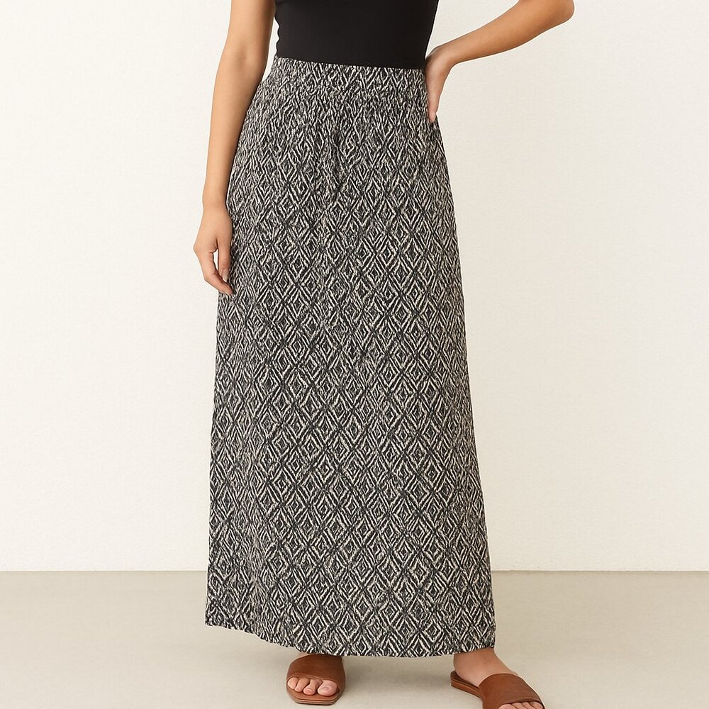 MAX STUDIO Maxi Skirt Size Medium Blue White Stretchy Vacation Holiday **READ